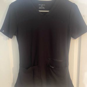 Jaanuu 4 Pocket V-Neck Scrub Top